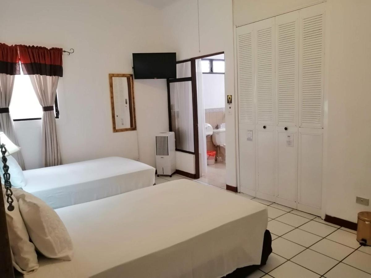 Novohostal B&B Guatemala-Stad Buitenkant foto