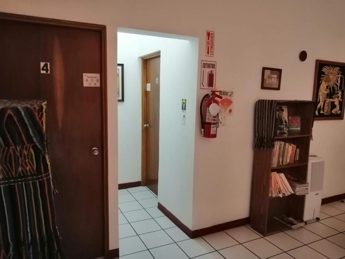 Novohostal B&B Guatemala-Stad Buitenkant foto