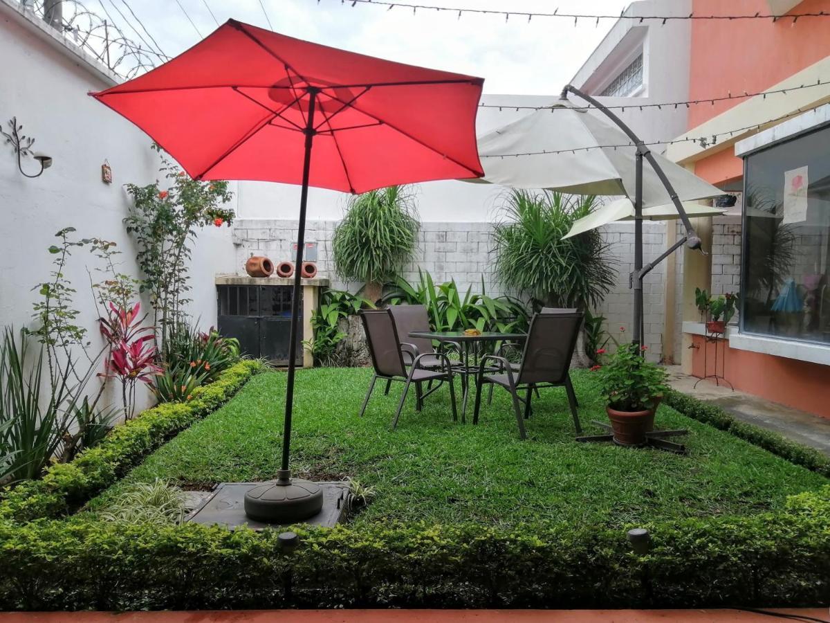 Novohostal B&B Guatemala-Stad Buitenkant foto