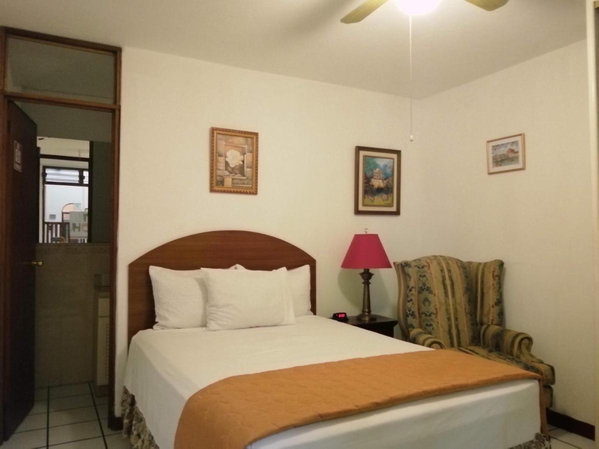 Novohostal B&B Guatemala-Stad Buitenkant foto