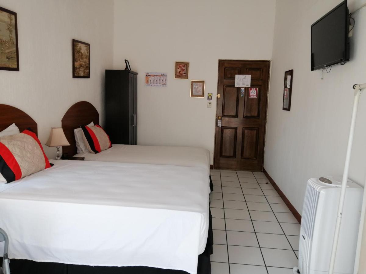 Novohostal B&B Guatemala-Stad Buitenkant foto