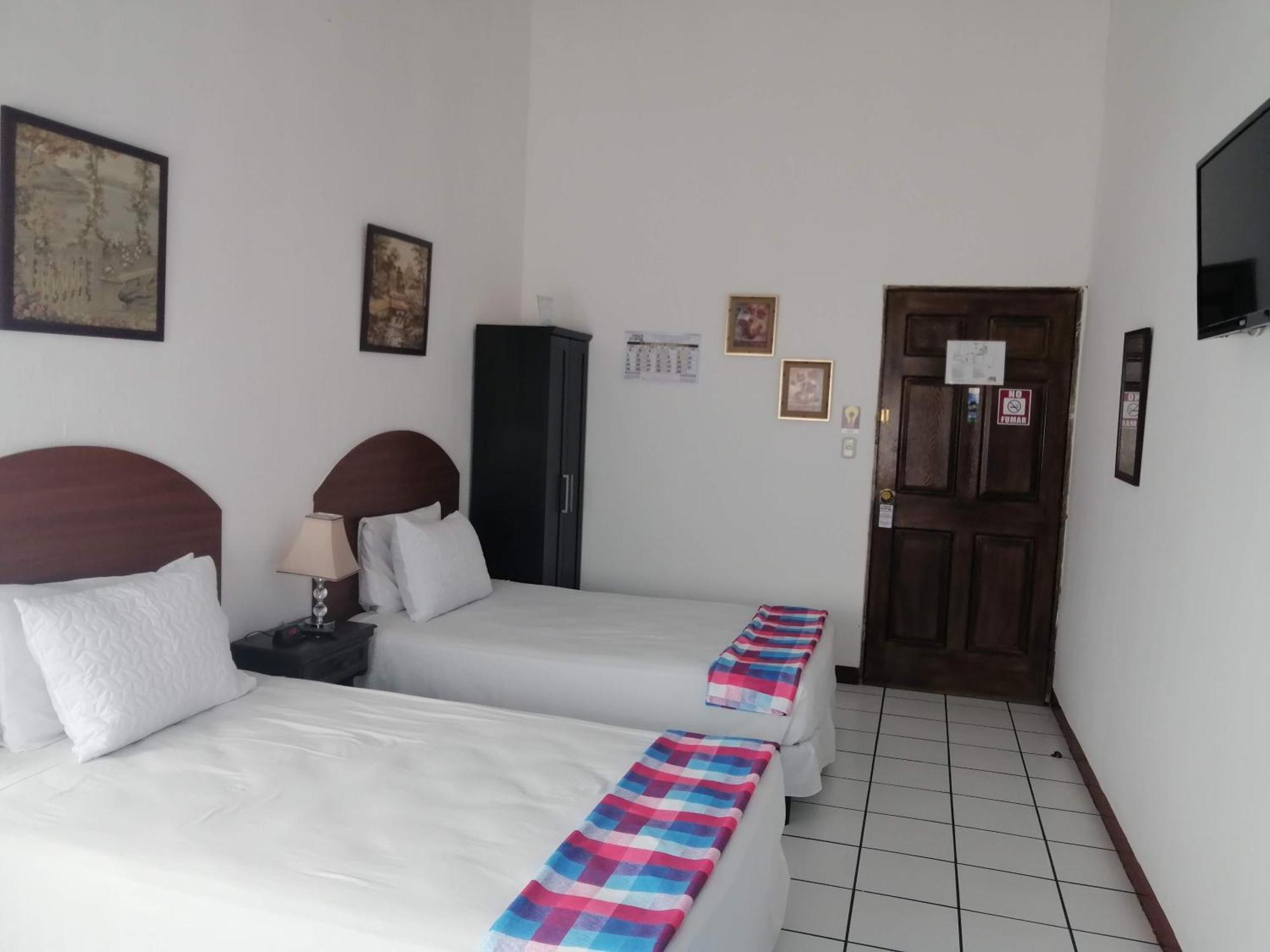 Novohostal B&B Guatemala-Stad Buitenkant foto