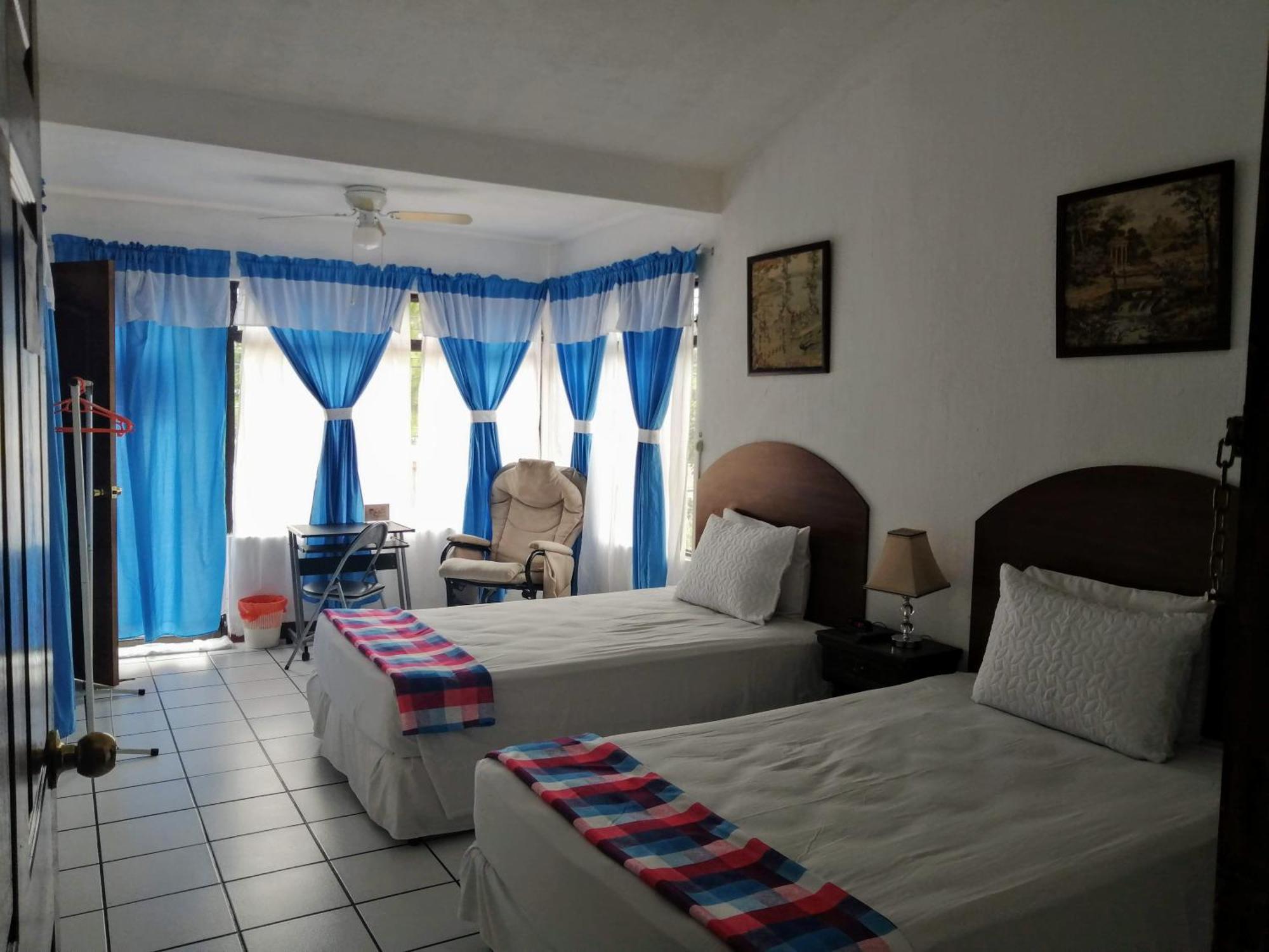 Novohostal B&B Guatemala-Stad Buitenkant foto