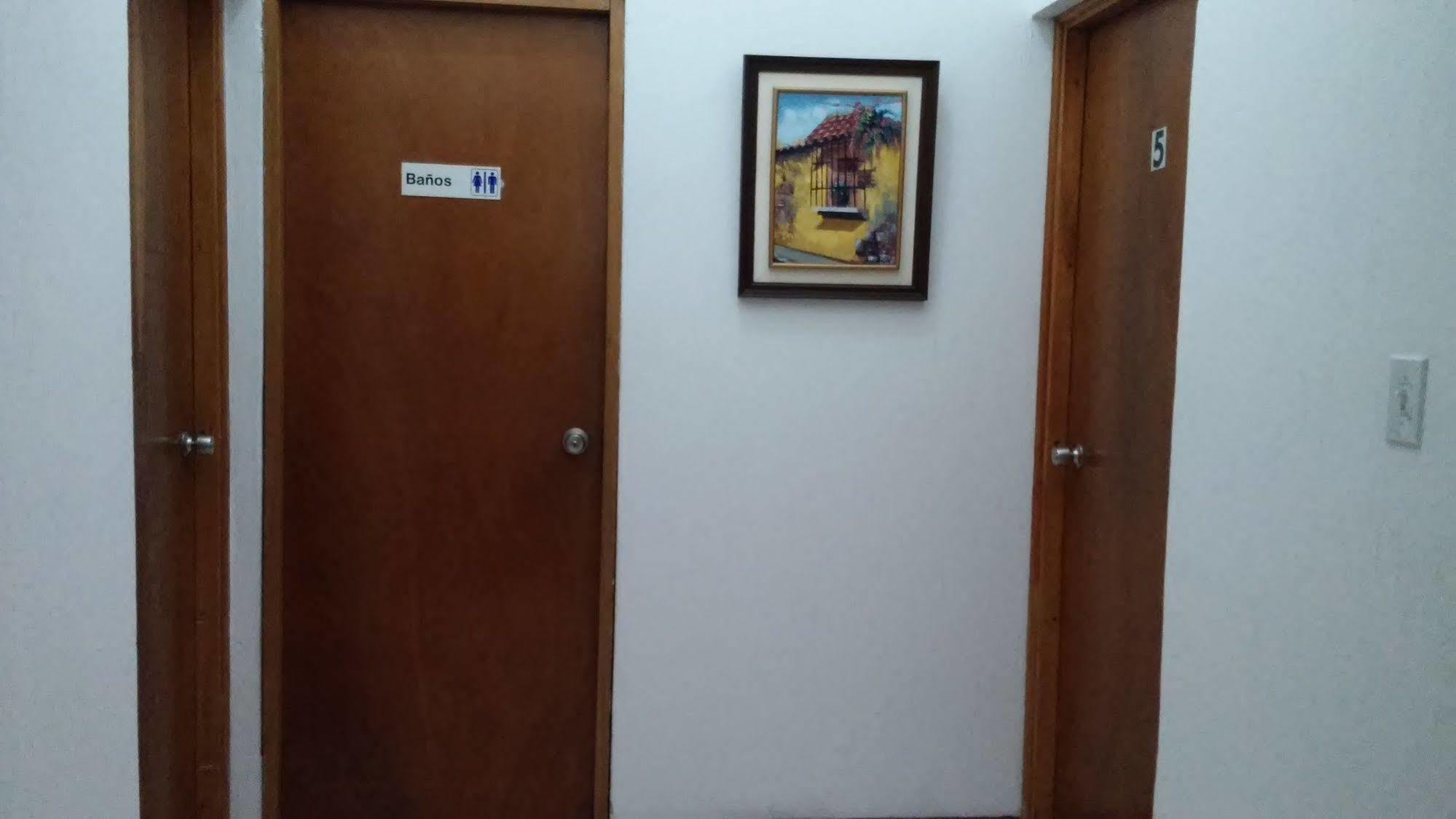 Novohostal B&B Guatemala-Stad Buitenkant foto